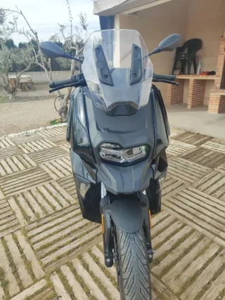 BMW C400X
