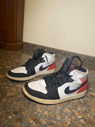 Jordan Mid SE Rojo Negro