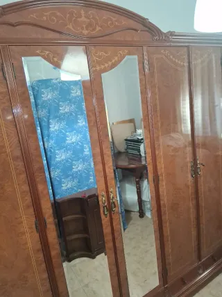 Armario vintage madera maciza