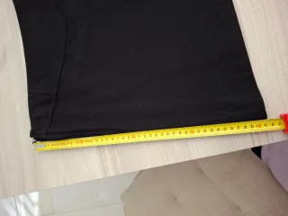 Gonna corta Benetton in lana nera