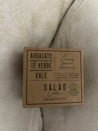 Crema Facial Calmante Salad Code Aguacate Té Verde