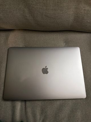MacBook Pro 16” i9 / 16GB / 1TB / AMD 5500M