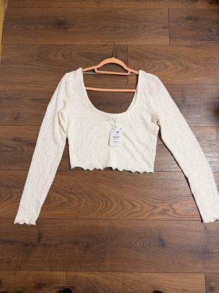 Top Bershka blanco roto talla L a estrenar