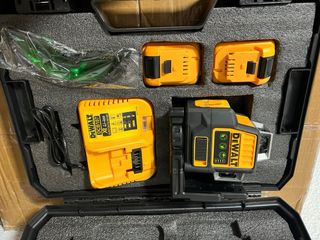 Nivel Láser DeWalt con Baterías y Cargador