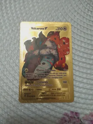 Carta Pokémon Volcarona V Dorada