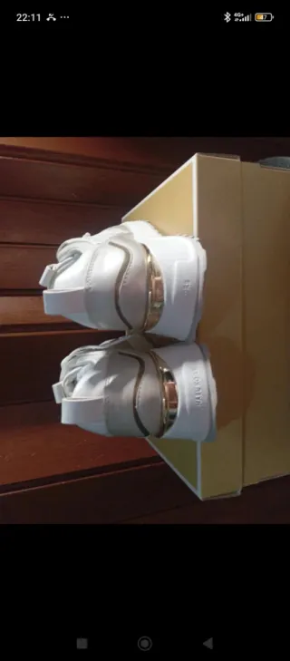 Zapatillas Michael Kors Mujer Blancas y Doradas