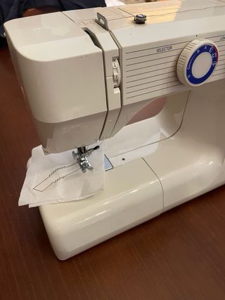 Máquina de Coser Alfa 1003