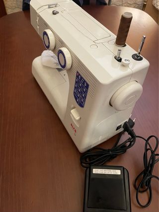 Máquina de Coser Alfa 1003