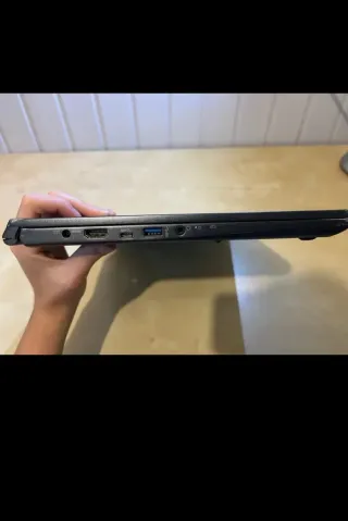 Portátil AMD Ryzen 7 Negro