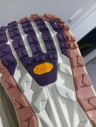 Zapatillas Altra Beige y Morado talla 42