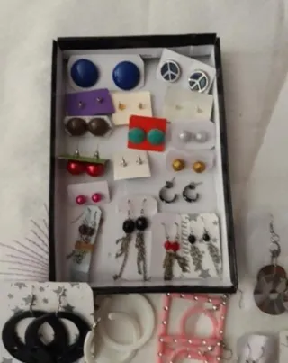 Pendientes de aro y colgantes