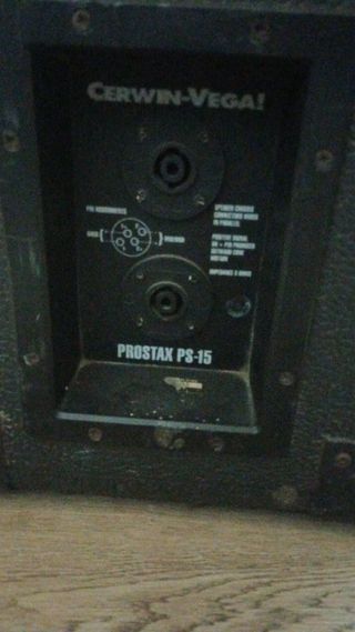 Altavoces Cerwin Vega 2 Vías. Prostax PS 15
