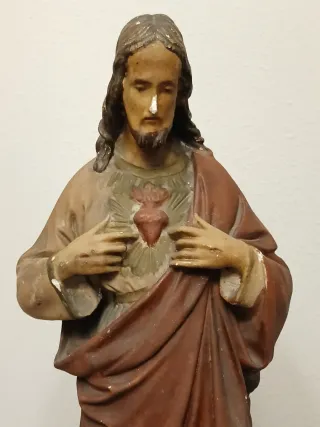 Antigua imagen del Sagrado Corazón de Jesús