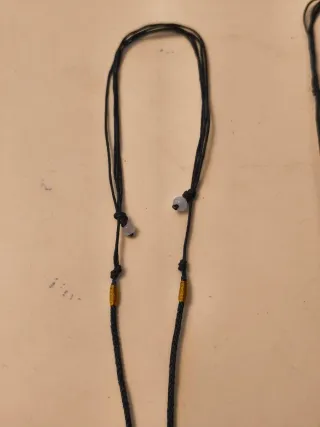 4 Collane con ciondolo a croce sono quattro