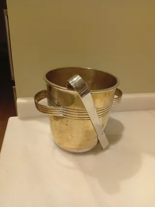 Cubitera de alpaca con pinzas