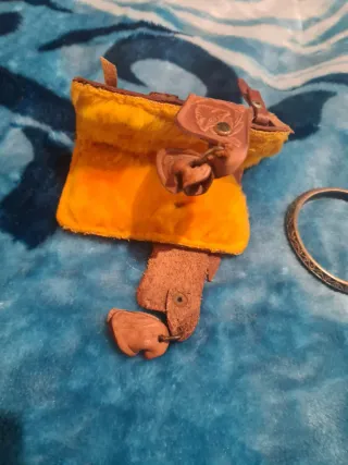 Pulsera de cuero y metal con grabado