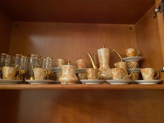 Juego de café de porcelana y cristal