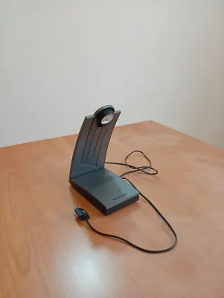 Lampada da tavolo grigia