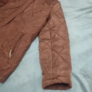 Piumino donna con cappuccio marrone