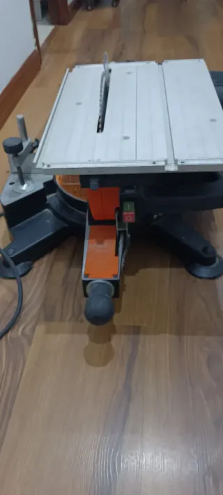 Ingletadora Profesional Seminueva