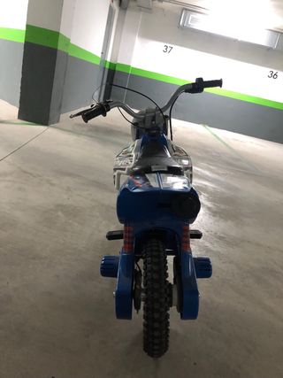 INJUSA.- Moto Cross 24V Azul Fighter.