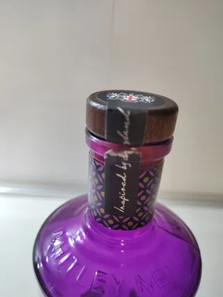 Bottiglia Gin Whitley Neill Viola Vuota