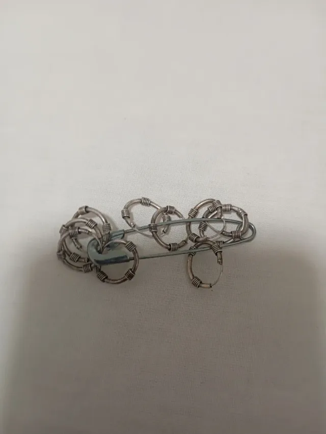 Argollas de bisutería plateadas