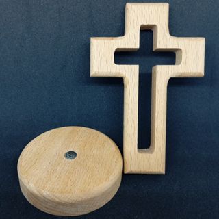 12CM CRUZ DE MADERA PARA REZO CON BASE DE 7×12CM