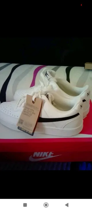 Nike Deportivas Blancas y Negras