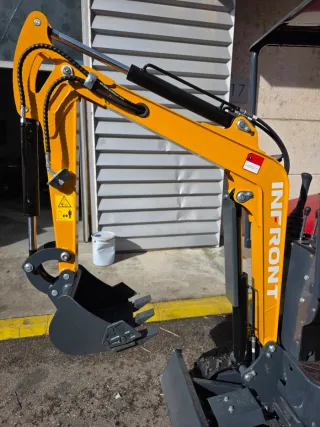 Mini Excavadora Infront YFE10