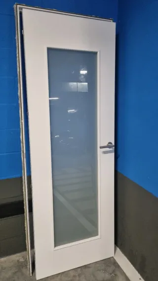 Puerta blanca con cristal 72,5cm