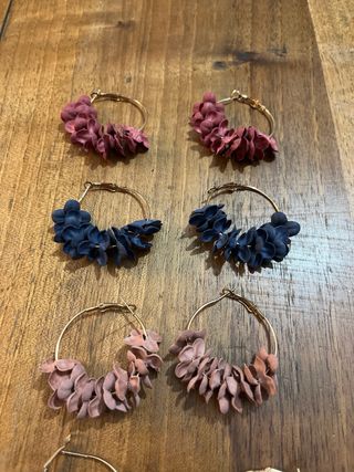 Pendientes aro flores azul y rosa