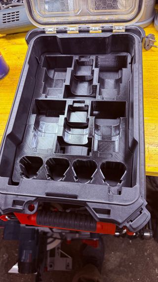 Inserto Milwaukee M12 para 10 baterías