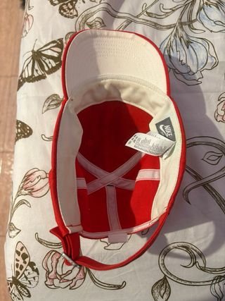 Gorra Nike Roja