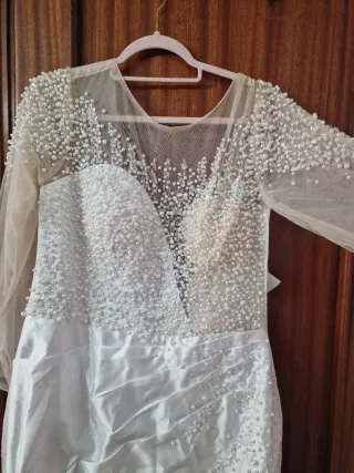 Vestido de boda blanco con pedrería