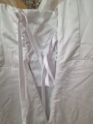 Vestido de boda blanco con pedrería