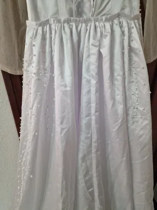 Vestido de boda blanco con pedrería