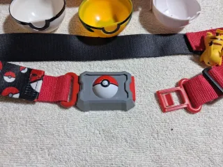 Cinturón Pokémon con Pokébolas y Pikachu