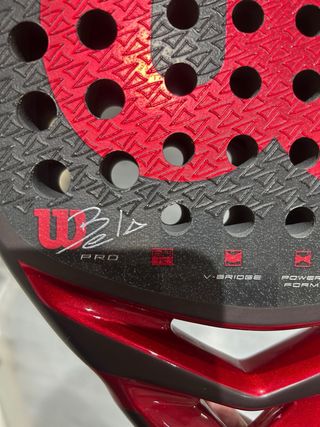 Pala Pádel Wilson Bela Pro V3 Roja