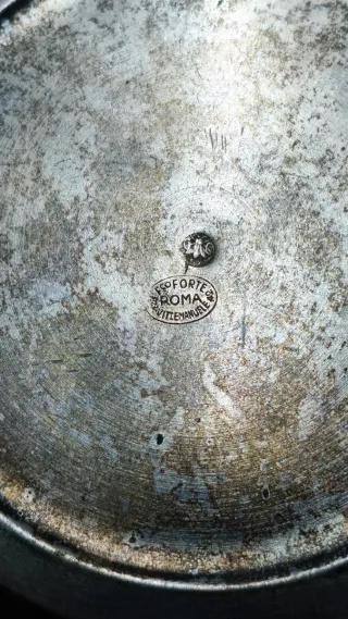 Scatolina in metallo argentato decorata