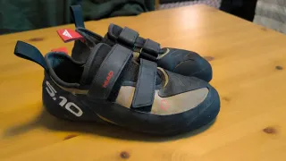 Pies de gato Adidas Five Ten Niad