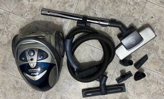 Aspiradora Ufesa Cyclotron Power M