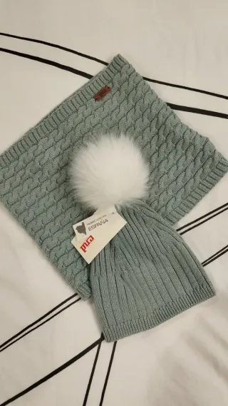 Gorro y braga Pepa tejido pompón blanco