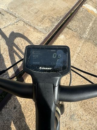 Bicicleta Eléctrica Giant Negra