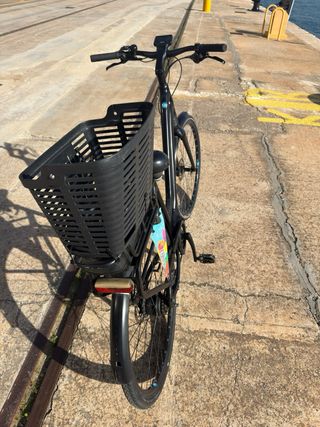 Bicicleta Eléctrica Giant Negra