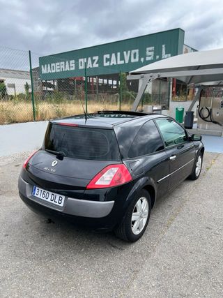 VENDO RENAUL MEGANE 1.6 110cv Gasolina 2005