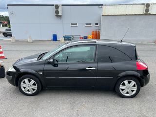 VENDO RENAUL MEGANE 1.6 110cv Gasolina 2005
