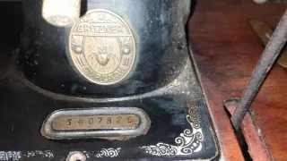 Máquina de coser antigua Gritzner