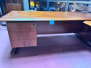Mesa de despacho ejecutiva madera maciza