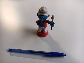 Pitufo pintor con pincel